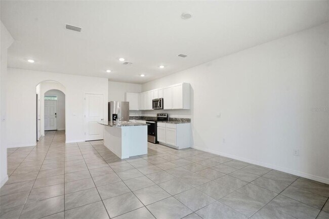 Building Photo - 5267 Dragonfly Dr