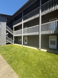 Building Photo - eldri475