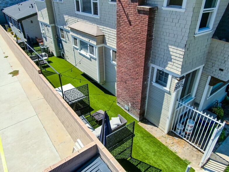 Building Photo - 2811 Menlo Ave