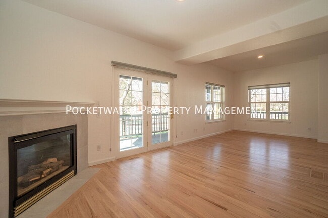 Building Photo - 1237 St John St