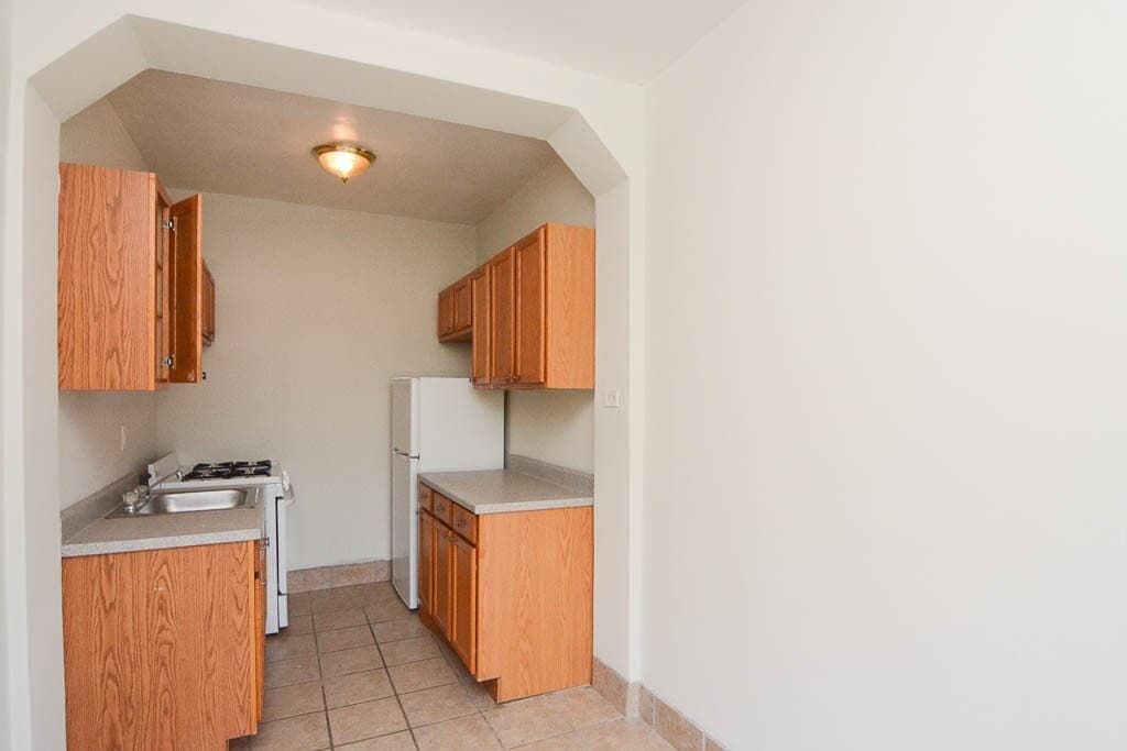 Building Photo - 4856 N Damen Ave