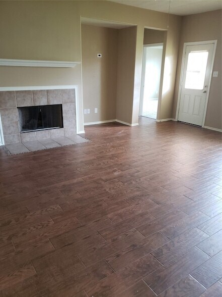 Building Photo - 6410 Bonnie Chase Ln