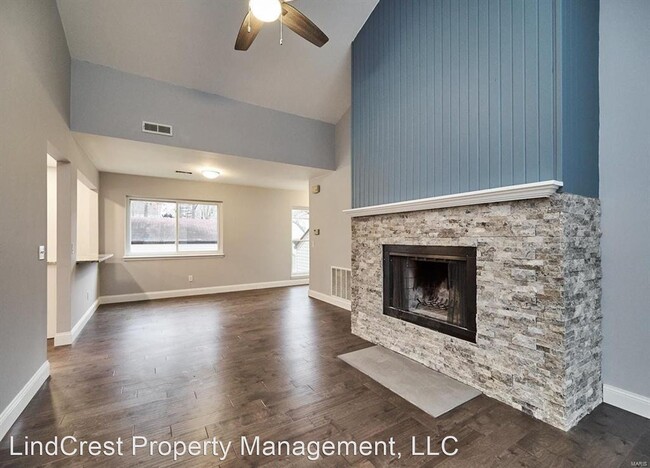 Building Photo - 1301 Glendale Gardens Dr