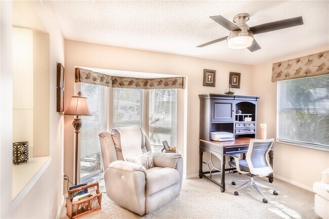 Building Photo - 821 Waterside Dr