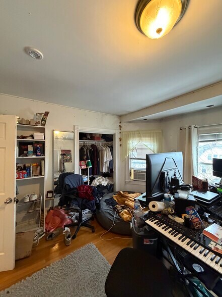 Building Photo - 62 Ridgemont St