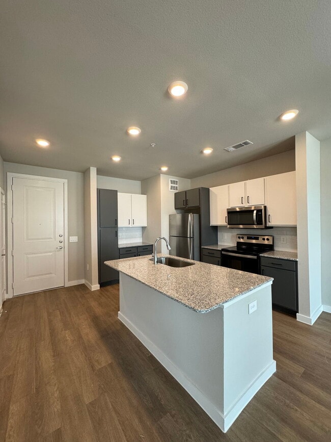 Building Photo - 3521 James Pitts Dr