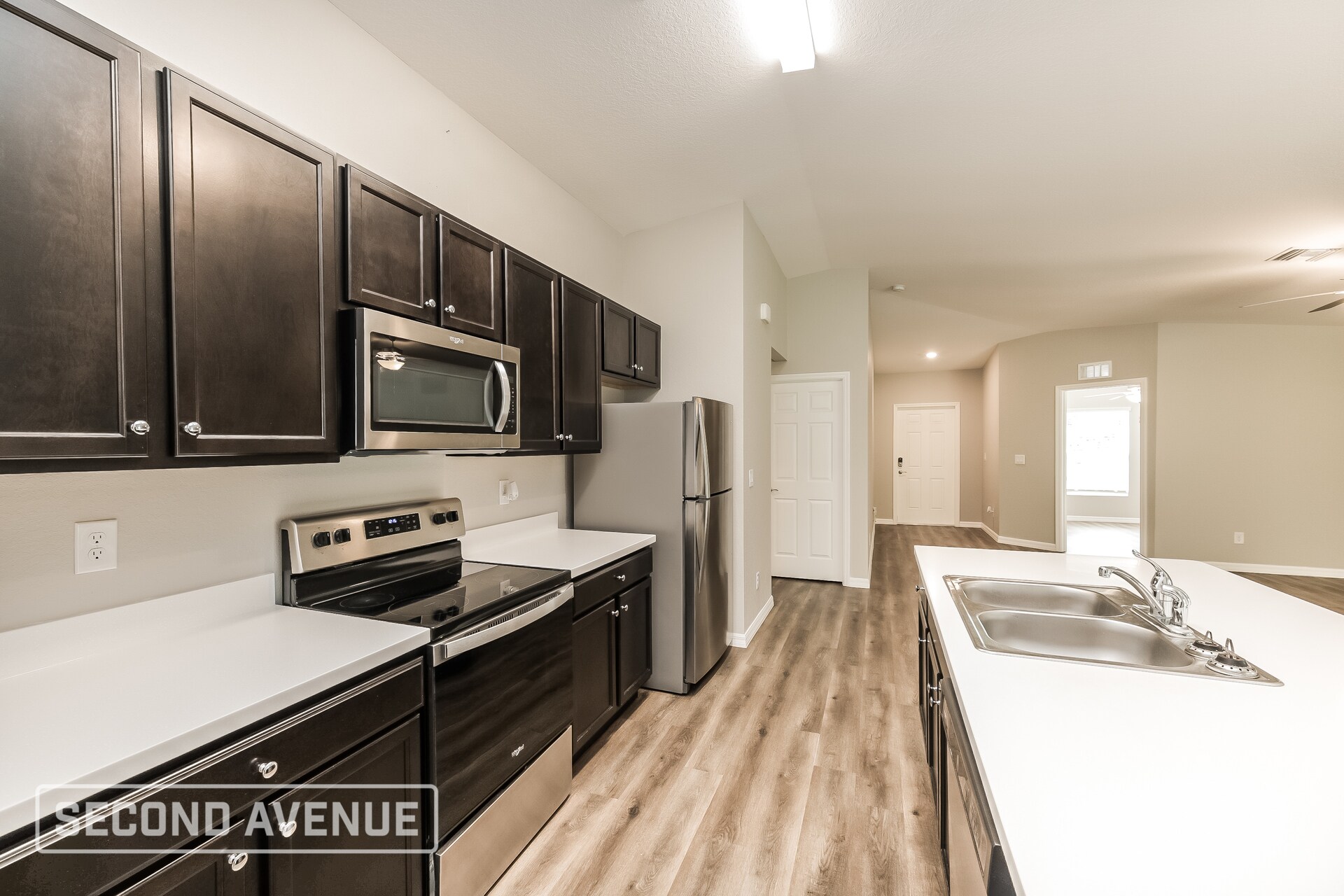 Building Photo - 494 Hoffer St