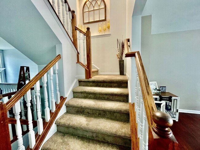 Building Photo - Modern Elegance: Newly Remodeled Home with 2-Car Garage in Wexford, PA