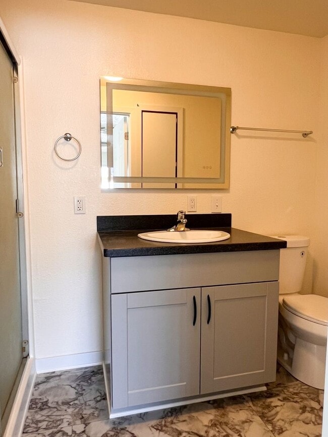 Building Photo - OWN937