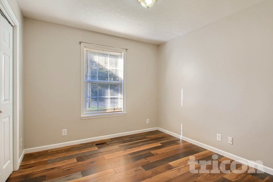 Building Photo - 1150 E 17th Ave