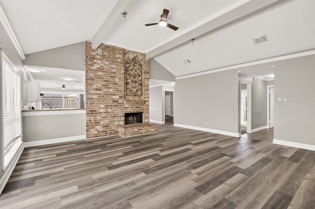 Building Photo - 12403 Meadow Ridge Dr