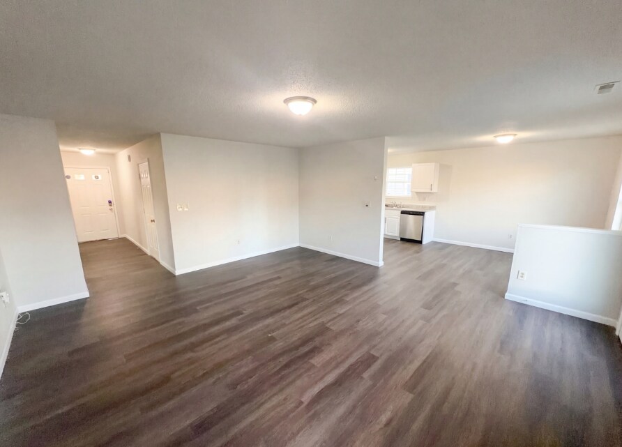 Building Photo - 6654 Hazelhatch Dr