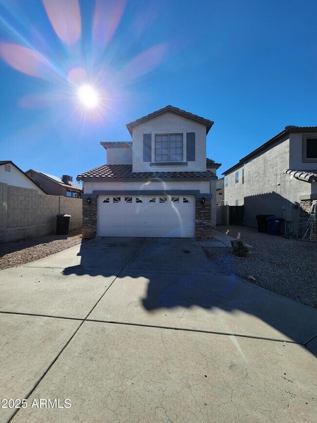 Primary Photo - 2143 N 30th St