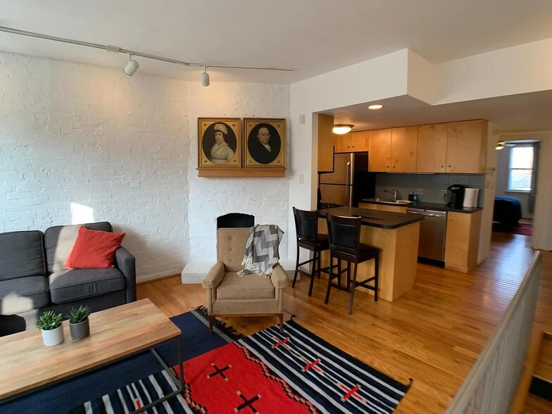 Building Photo - 22 N Boyle Ave