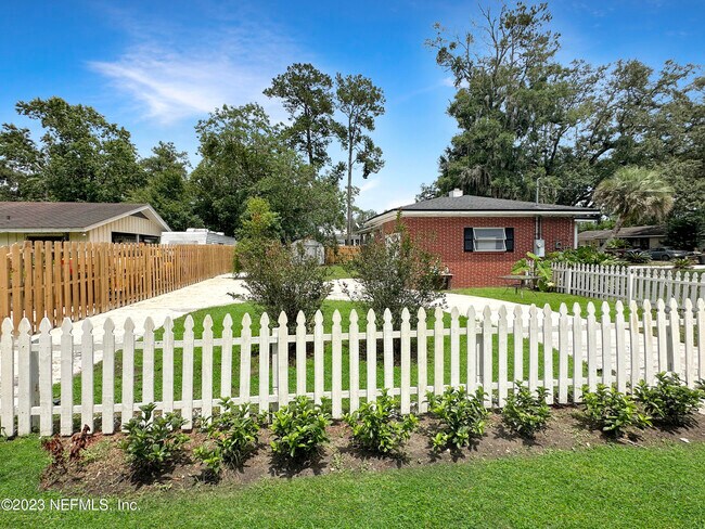 Building Photo - 5093 Ortega Cove Cir