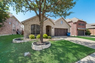 Building Photo - Charming 3-Bedroom Home with 2 Full Baths ...