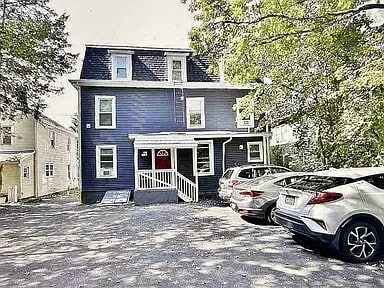 Building Photo - 40 N Chestnut St