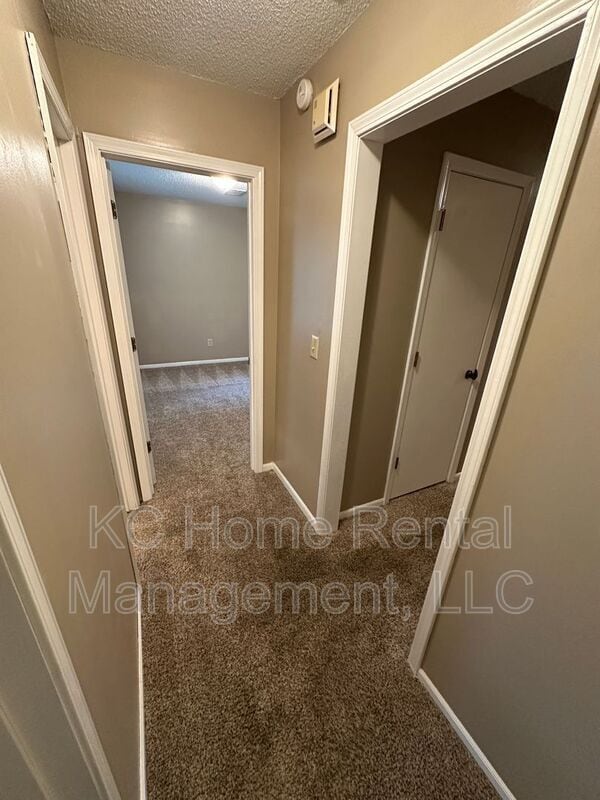 Building Photo - 308 NE Independence Ave