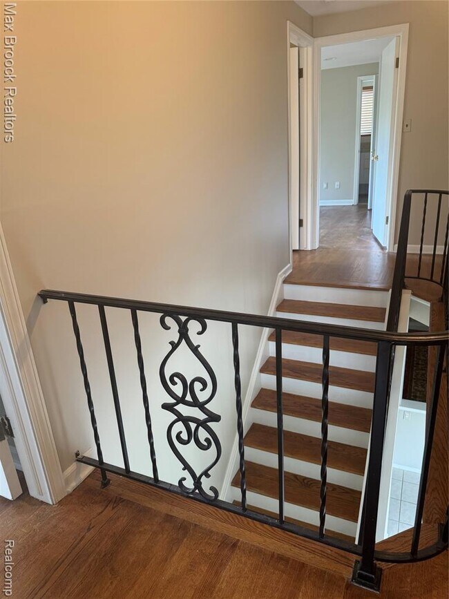 Building Photo - 3200 Hartslock Woods Dr