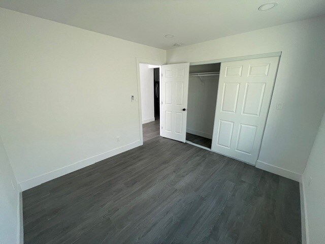 Building Photo - 2147 Calle Serena