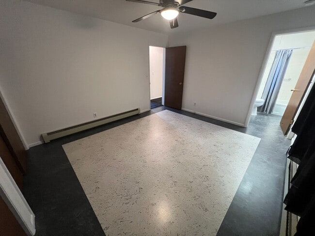 Building Photo - 1300 Riverview Rd