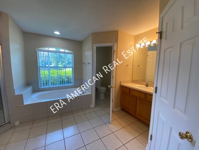 Building Photo - 6846 Fernandina Rd