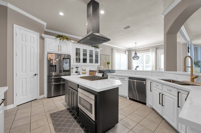 Building Photo - 71 La Jolla Cir