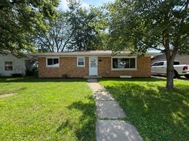Building Photo - 35 Lynwood Dr