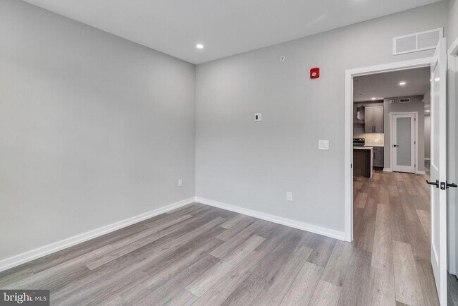 Building Photo - 752 S 16th St