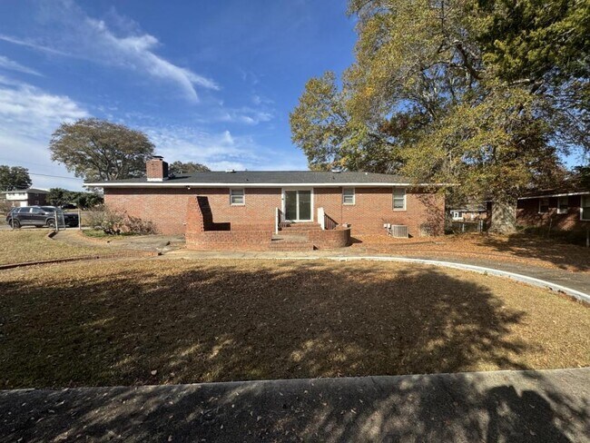 Building Photo - 104 Biltmore Terrace