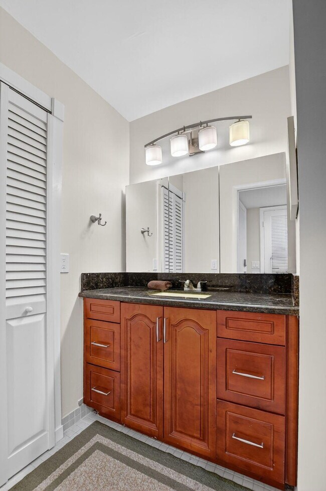 Building Photo - 129 Piedmont C