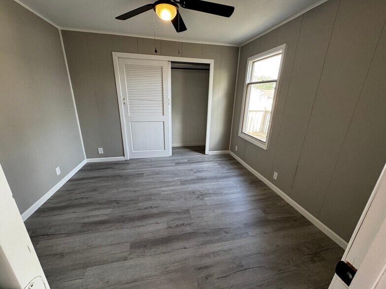 Building Photo - 412 E Union St