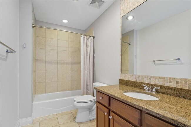 Building Photo - 449 S 12th St