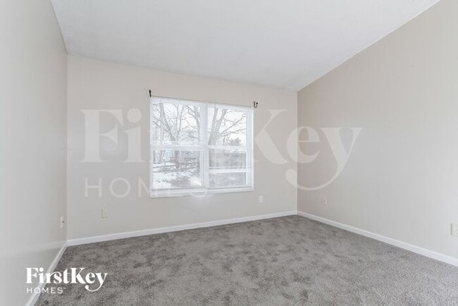 Building Photo - 917 Brookwood Dr