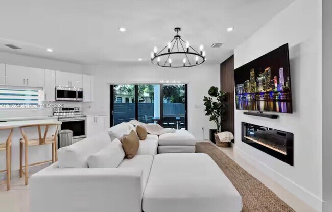 Primary Photo - 9958 SW 216th St