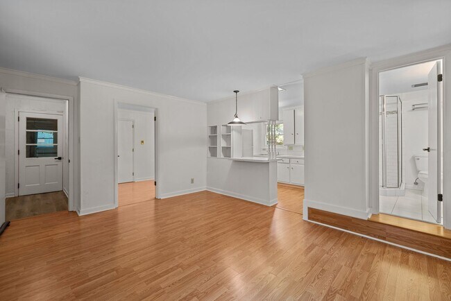Building Photo - Charming 1 Bedroom Home near Duke University