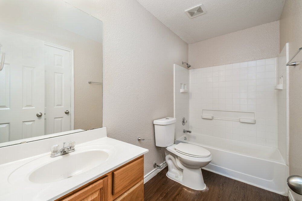 Building Photo - 5328 Nueces Ln