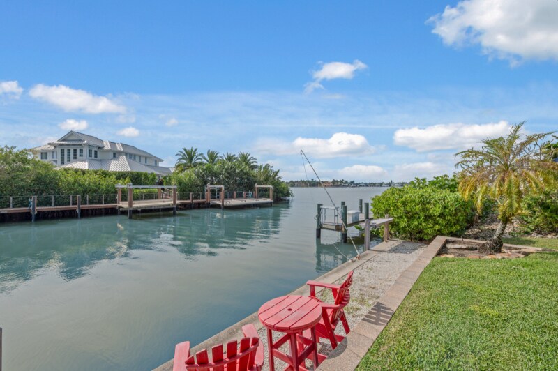 Building Photo - 1334 Chesapeake Ave