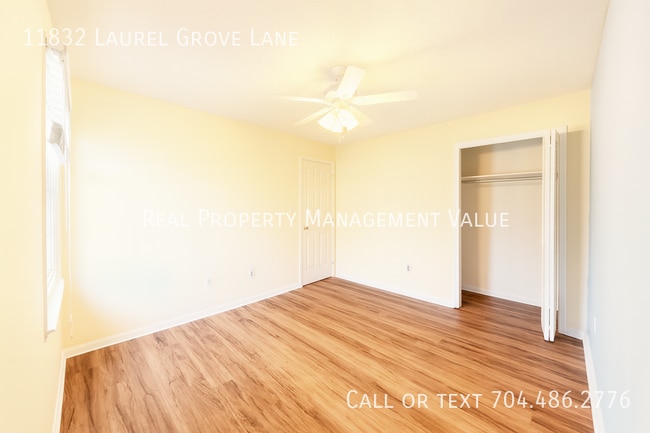 Building Photo - 11832 Laurel Grove Ln