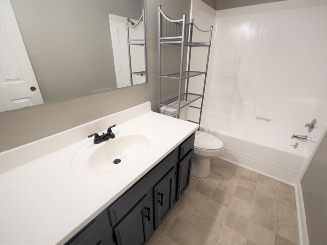 Building Photo - Townhome for Rent in West Knoxville-1 Bedroom