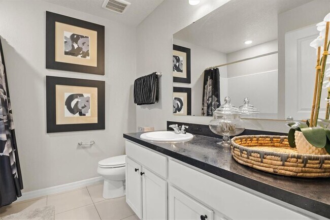 Building Photo - 104 Sunfish Dr