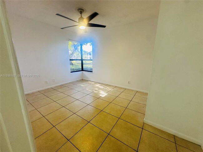 Building Photo - 3815 NW 35th St