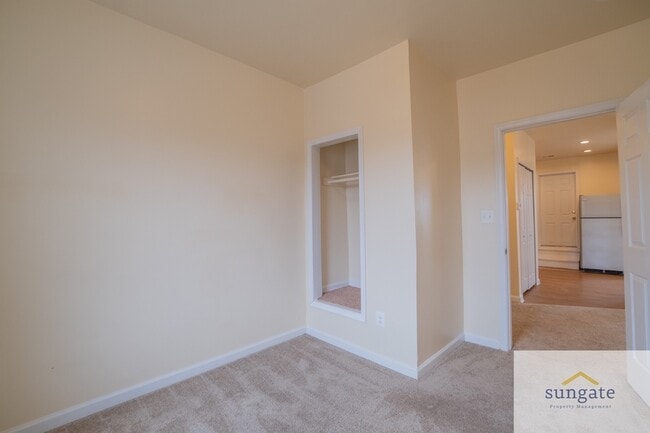 Building Photo - 2435 W Lafayette Ave