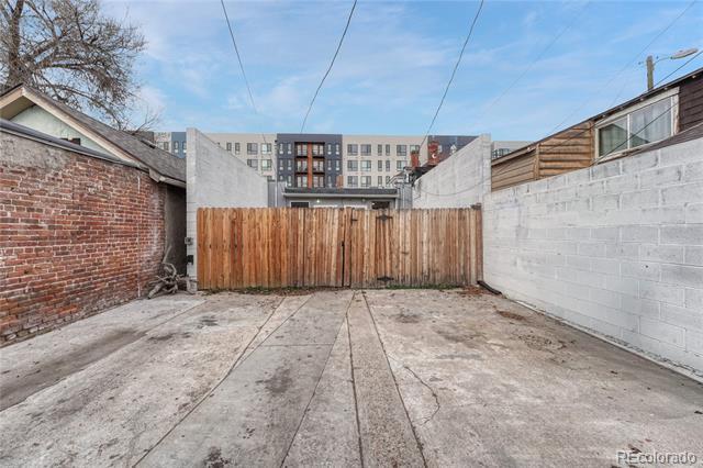 Building Photo - 1026 Inca St