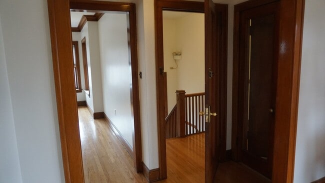 Building Photo - 5040 N Parkside Ave