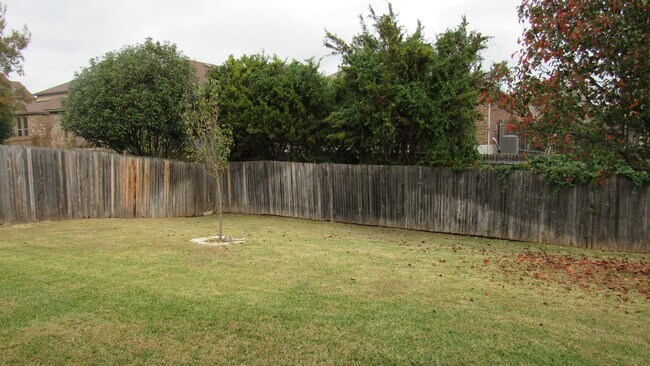 Building Photo - 1510 Ridgewood Dr