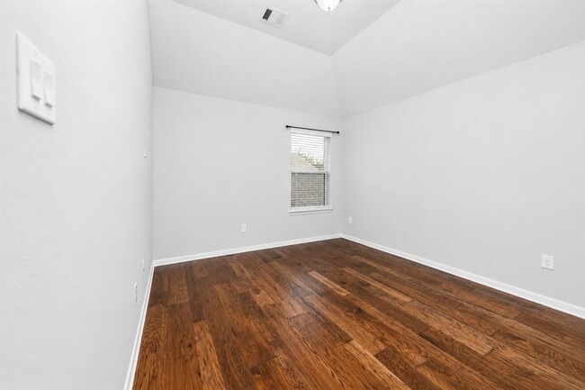 Building Photo - 24427 Ranchwood Springs Ln