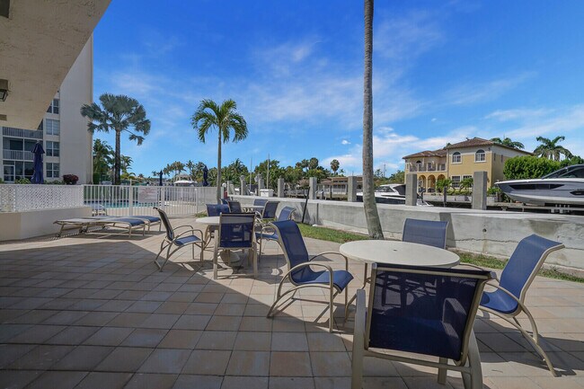 Building Photo - 1391 S Ocean Blvd