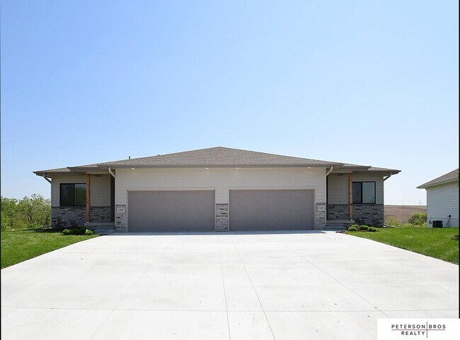 Building Photo - 14806 Bruning St