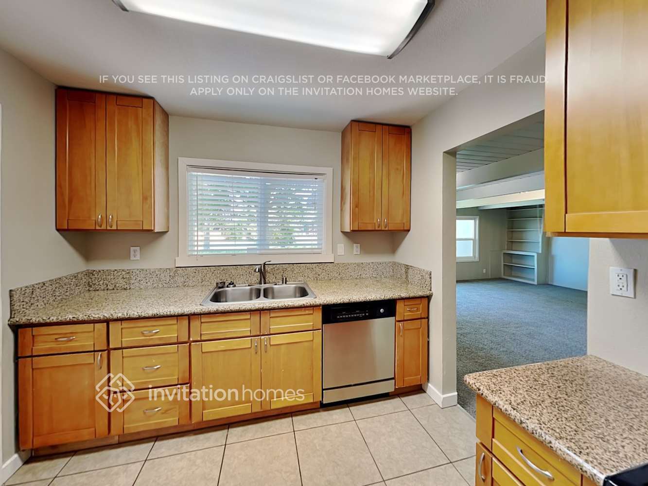 Building Photo - 2305 Carlsbad Ave